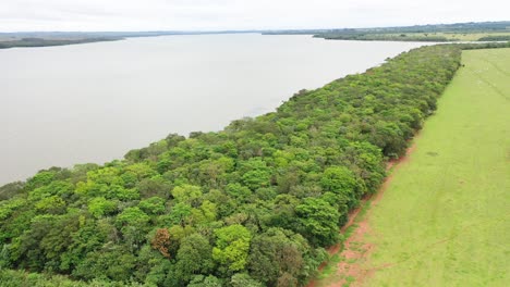 Vista-De-Drones-Del-Corredor-Ecológico-Para-Vincular-Fragmentos-De-Selva-Tropical,-Corredores-De-Vida-Ar-Proyecto,-Crédito-De-Carbono