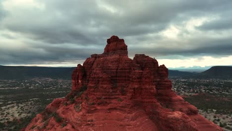 Bell-Rock-Butte-Cerca-Del-Pueblo-De-Oak-Creek-En-Arizona,-Sedona,-Estados-Unidos