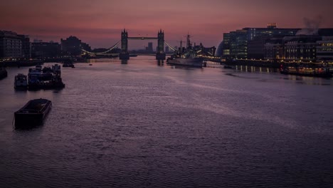 Tower-Bridge-at-sunrise,-London,-UK