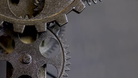 engranajes de reloj mecánicos retro oxidados