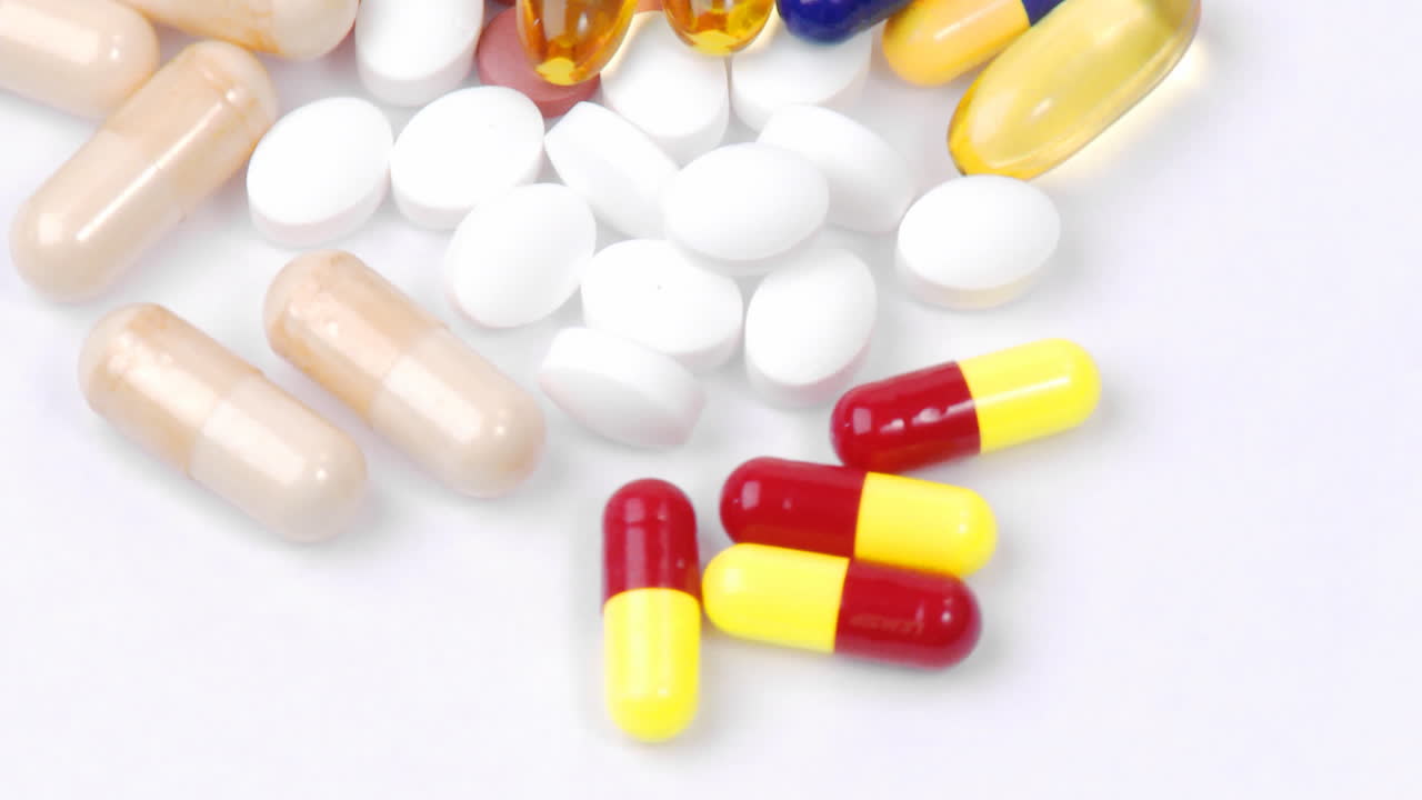 cerca de diferentes pastillas girando