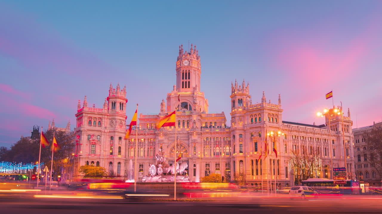 Timelapse Madrid city Hall and Cibeles fountain during sunset in winter