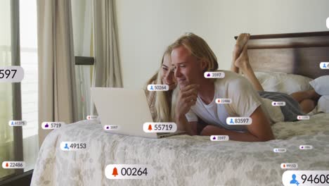 animación de la red de conexiones con iconos sobre hombre y mujer usando computadora portátil