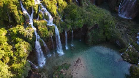 drone aéreo del parque nacional de croacia plitvice 8.mp4