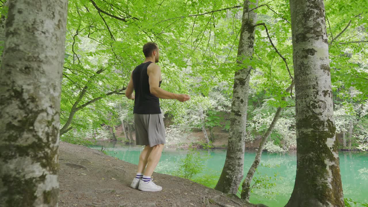 신선한 공기 속에서 운동하는 것.