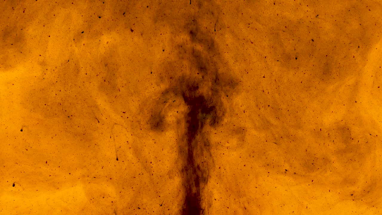 humo etéreo de otro planeta como marte. chispas naranjas. humo y fuego. verter tinta en el agua. mezcla de pintura submarina. remolinos lentos de tinte psicodélico, explosión de humo de colores.