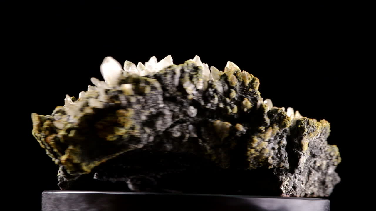 cristal mineral natural - colección de cristales naturales en bocsa, rumania 5