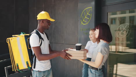 food delivery to a family