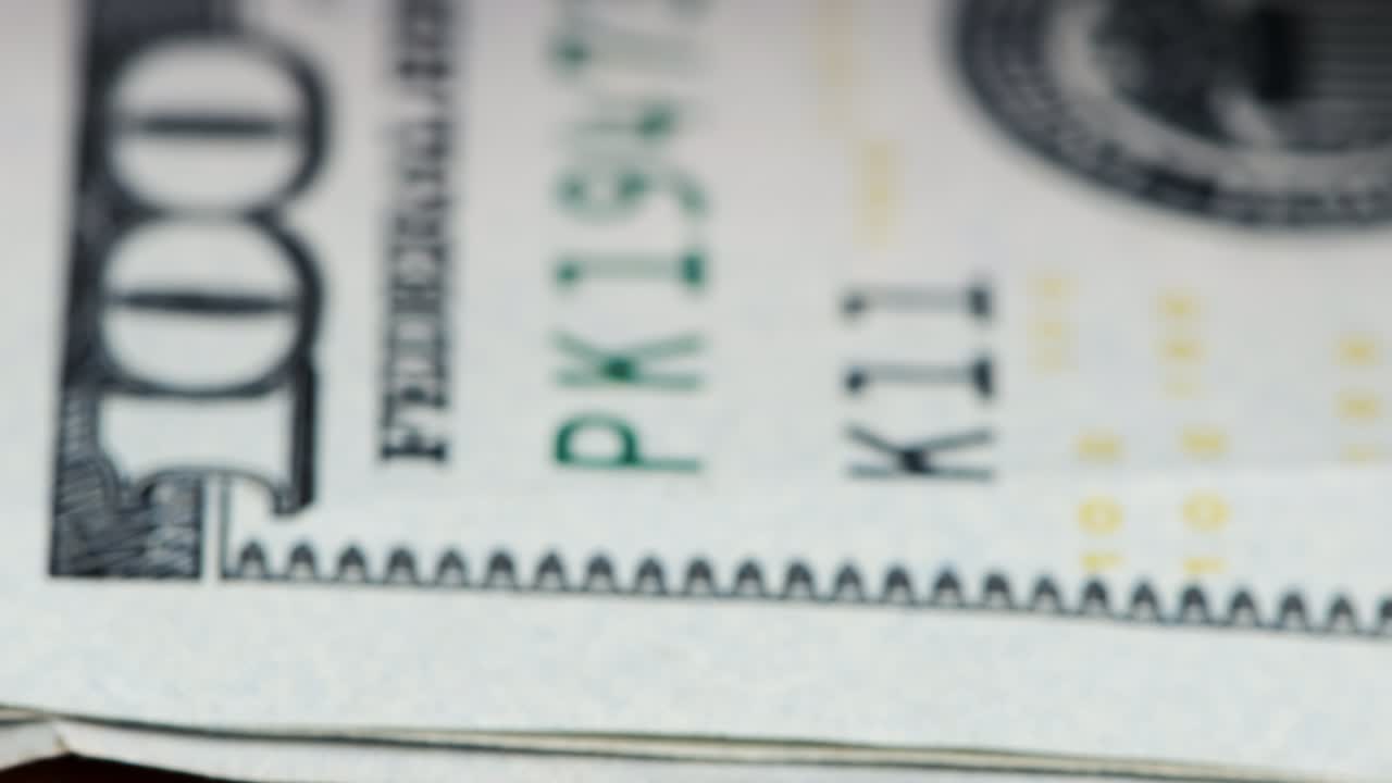 미국 달러 지폐, 수입 및 비즈니스 개념.