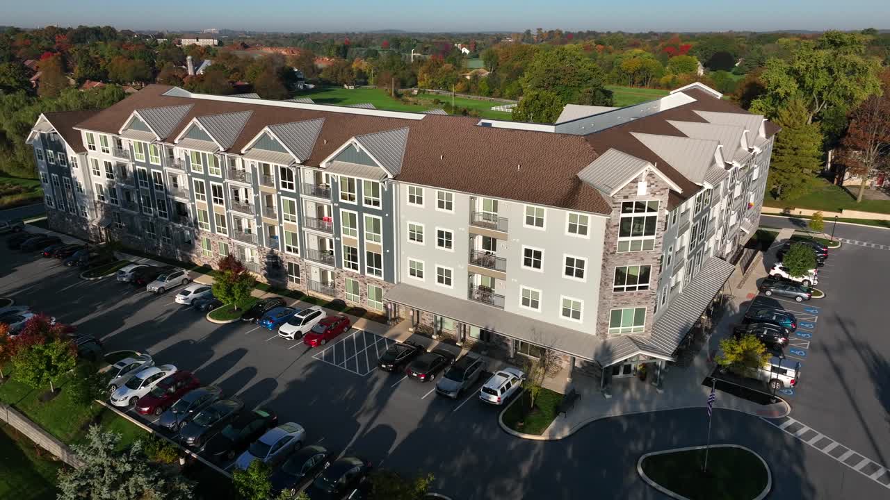 미국의 대형 현대식 주거용 아파트 건물