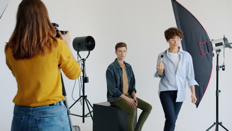 sesión de estudio de fotografía de moda