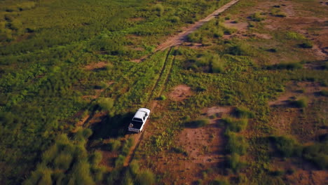 4x4-Coches-Camión-Arbusto-Kimberley-Looma-Camballin-Drone-Aéreo-Australia-Occidental-Interior-Aborigen-Tierra-Estación-Seca-Territorio-Del-Norte-Lejano-Downs-Under-Broome-Darwin-Fitzroy-Cruce-Seguir-Adelante