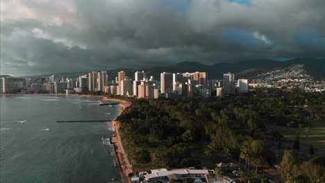 imágenes aéreas de drones de honolulu, hawaii