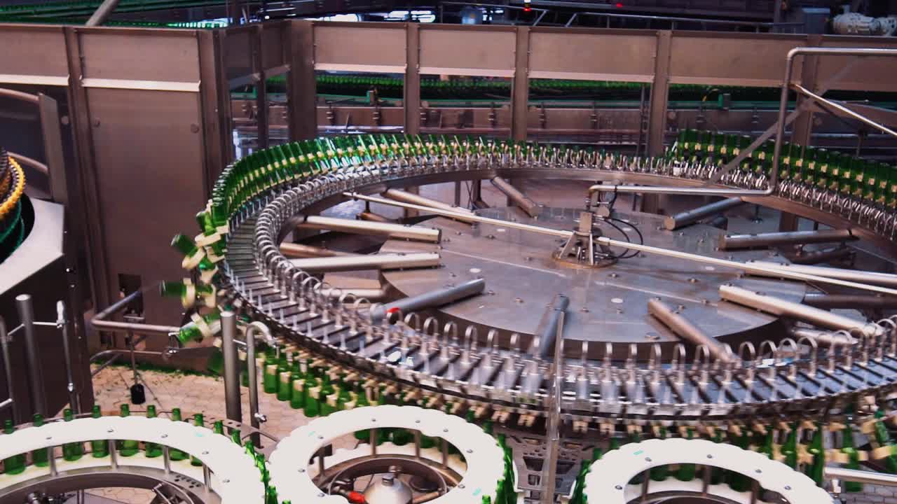 탄산 알코올 음료 병입을 위한 산업용 컨베이어 라인