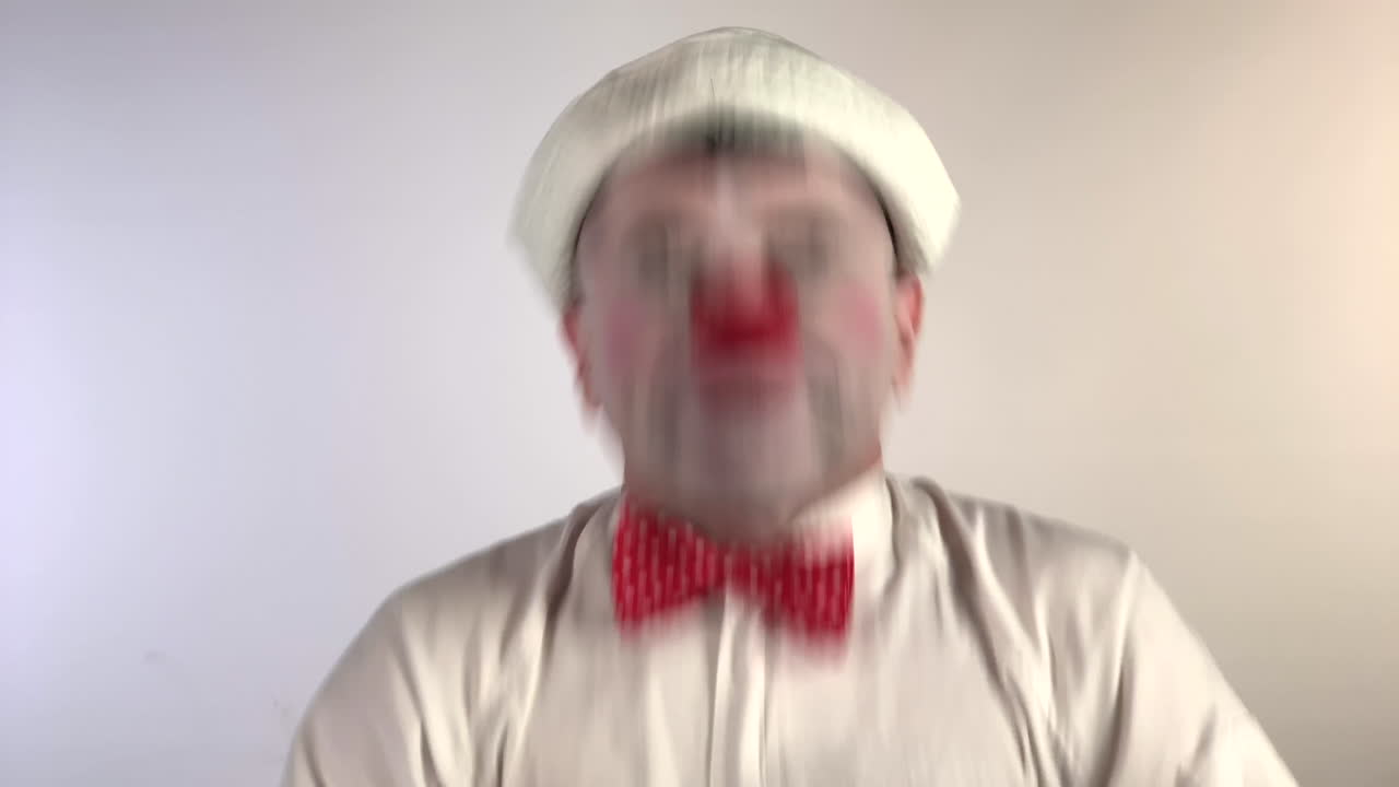 이모티콘 광대 - 재채기 얼굴