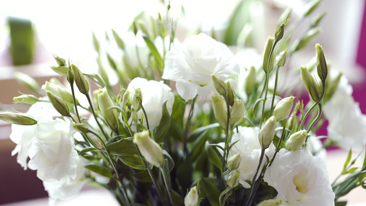 Rose Bouquet Trends for Weddings