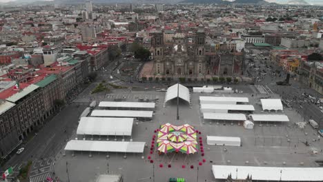 Vista-Panorámica-Aérea-Del-Centro-De-La-Ciudad-De-México,-El-Zócalo,-Con-Vistas-A-La-Catedral