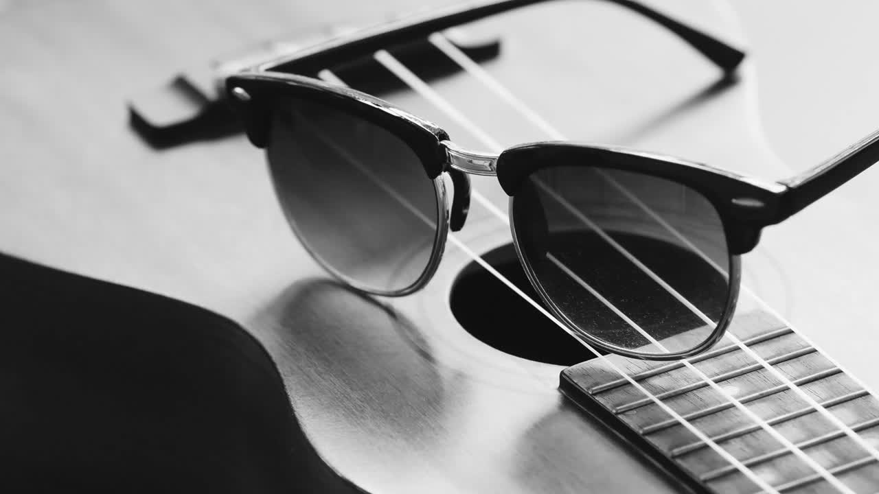 Sunglasses on Ukulele