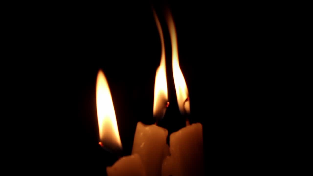 fuego a la luz de las velas 3
