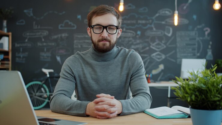 бизнесмен в офисе