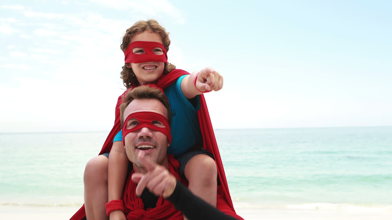 아버지와 아들이 슈퍼히어로인 척하는