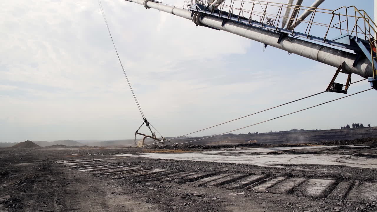 operación de minería de carbón con excavadora de rueda de cubo
