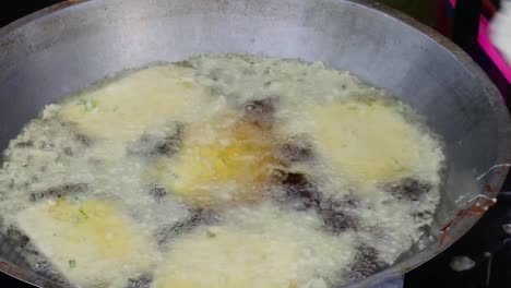 mendoan típico purwokerto tempeh cubierto con harina de condimento especial