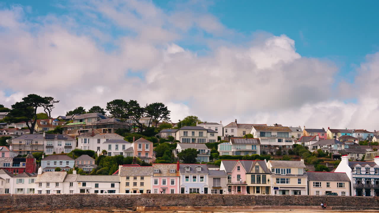 excursión en barco por el río fal en cornualles, reino unido, descubriendo las ciudades cercanas de la región