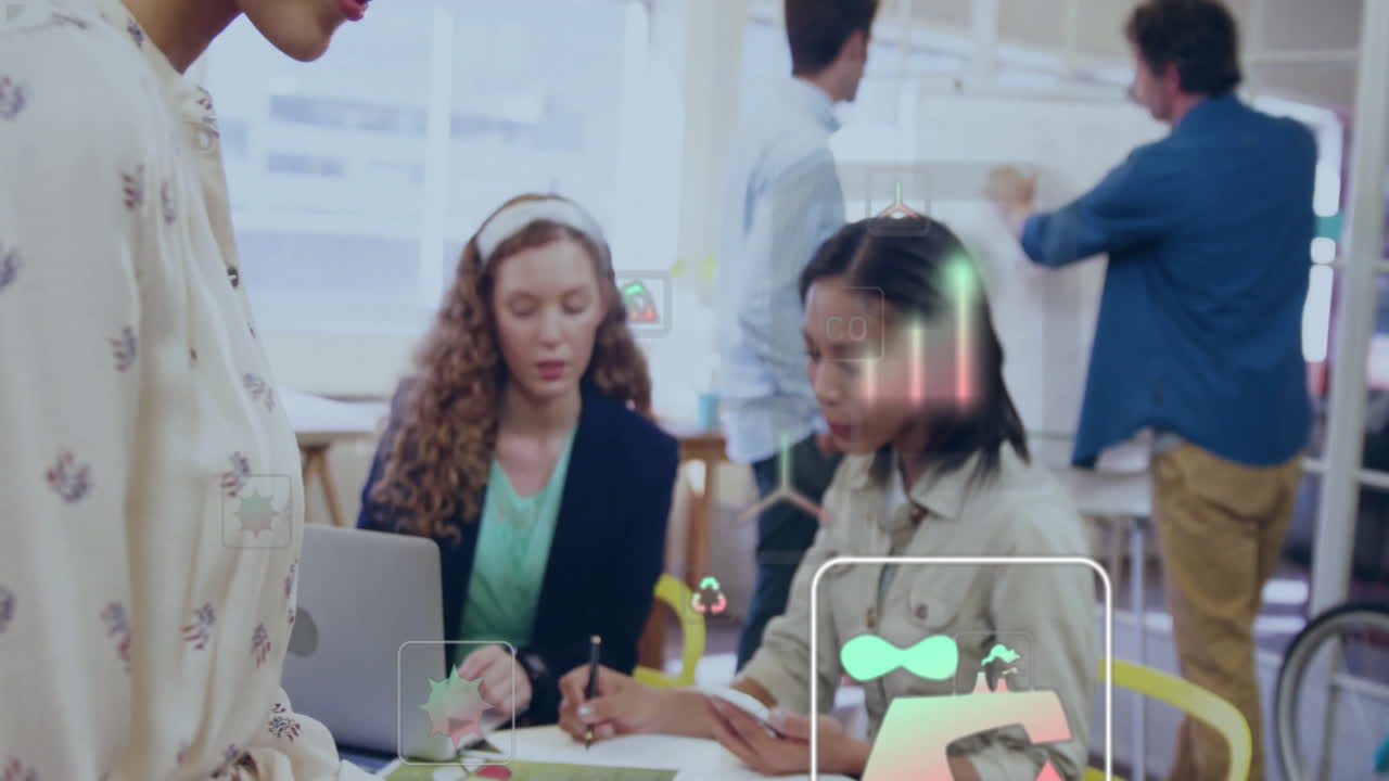 데이터 애니메이션 분석, 비즈니스 회의에서 다양한 팀이 함께 일합니다.