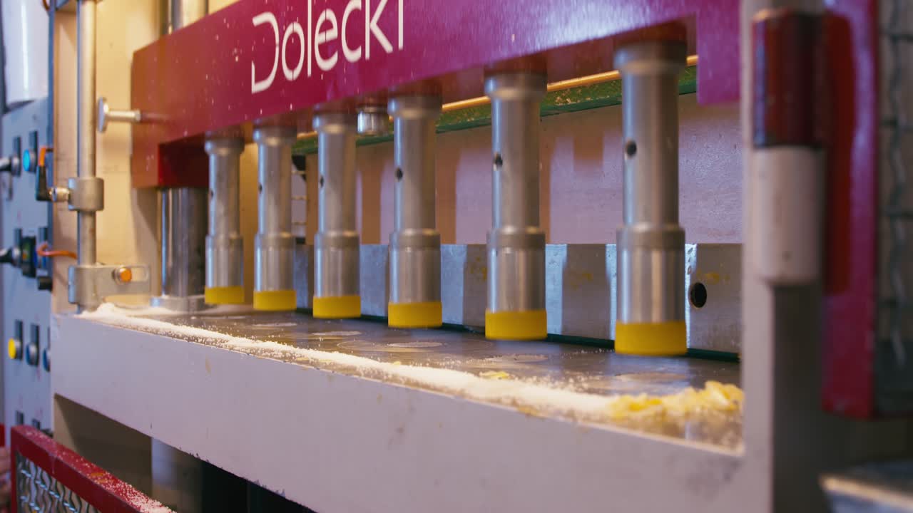 máquina de producción de velas que produce velas