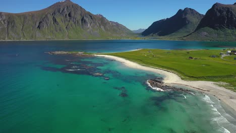 Beach-Lofoten-islands-is-an-archipelago-in-the-county-of-Nordland,-Norway.