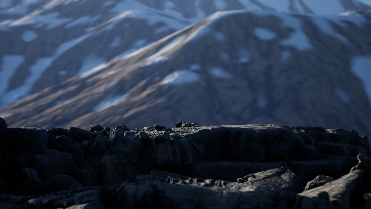 rocas y piedras en las montañas de los alpes