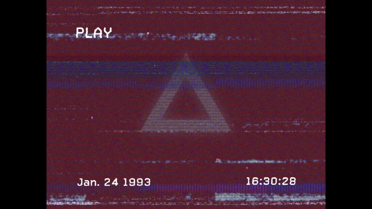 animación del efecto de glitch de vhs sobre el patrón de forma triangular y circular en un patrón sin costuras