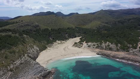 The-bay-of-Cala-Torta-on-the-island-of-Mallorca