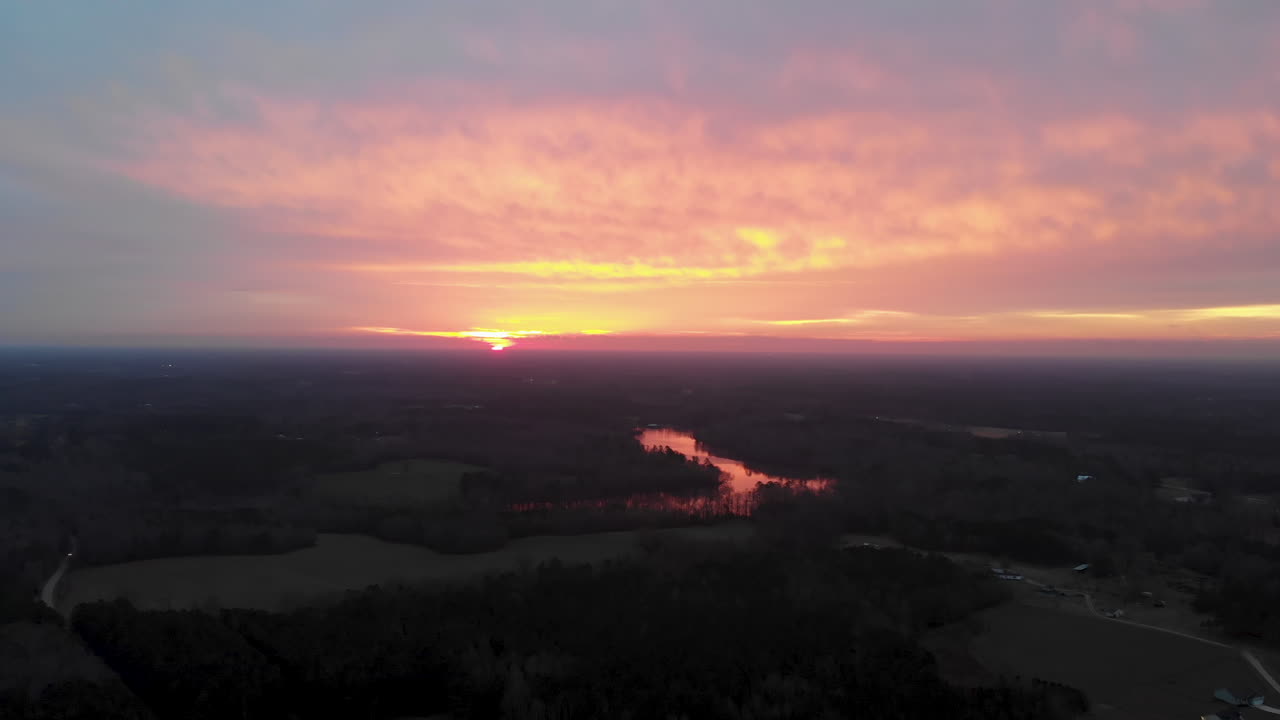 toma épica del amanecer temprano en la mañana carolina del norte