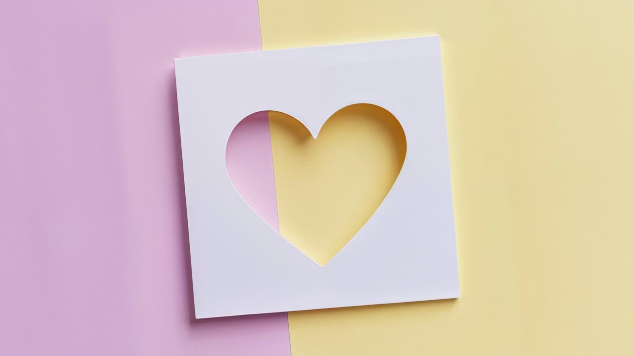 파스텔색 배경에 색 심장 어내기