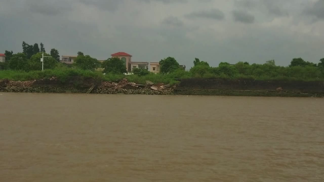 vista del ferry sobre el delta de la perla hacia hong kong desde china continental