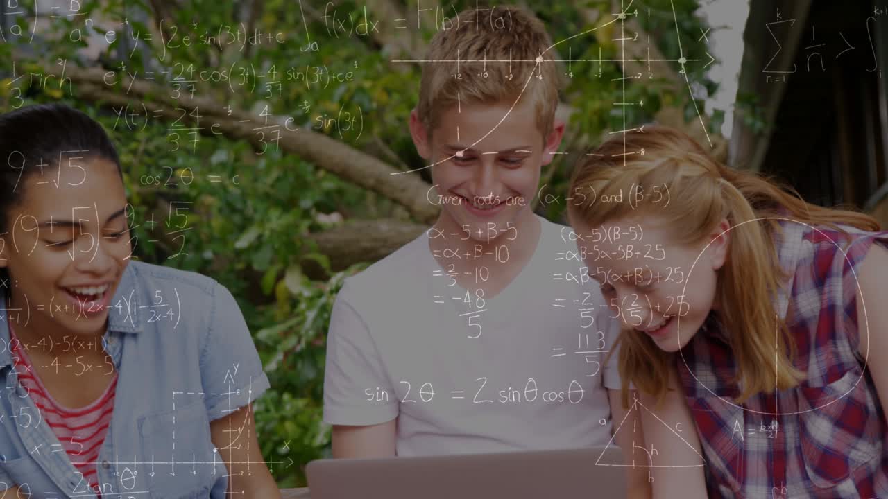 노트북을 사용하는 학생들을 통해 수학 방정식의 애니메이션