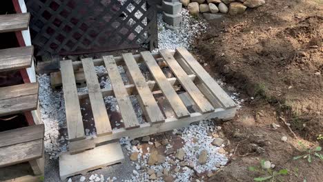 Pallet-DIY-project---foundation-of-pallet-shed