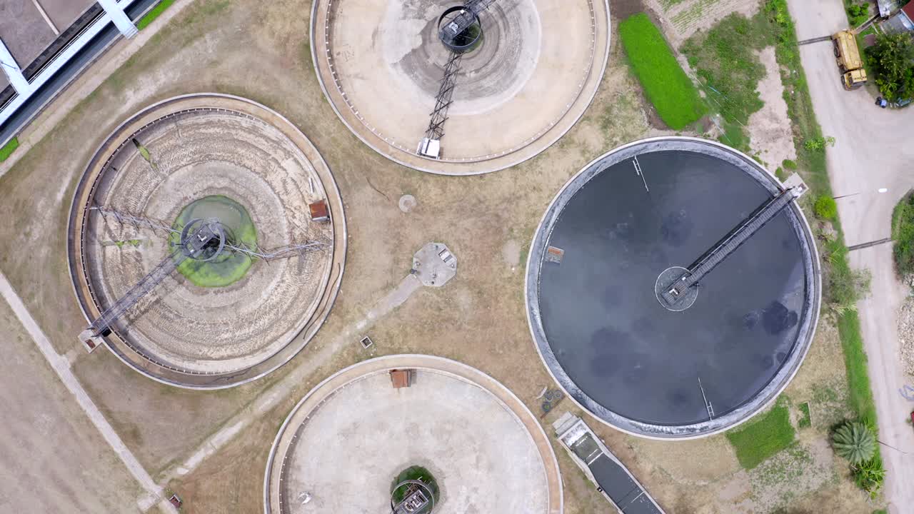 vista aérea sobre la planta de tratamiento de aguas residuales