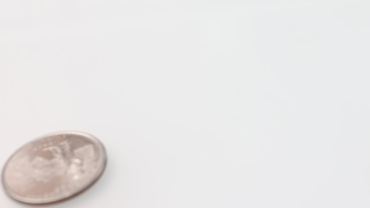 las pilas de monedas aumentan los ingresos financieros