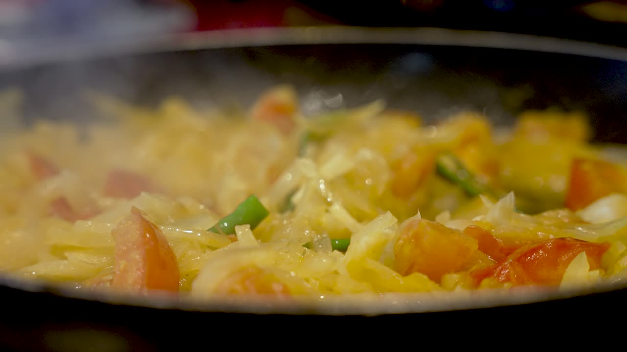 볶은 양파에서 나오는 증기 증기