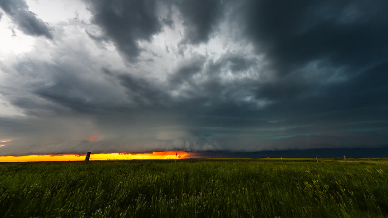 Severe storm gust front approaching at sunset time lapse
