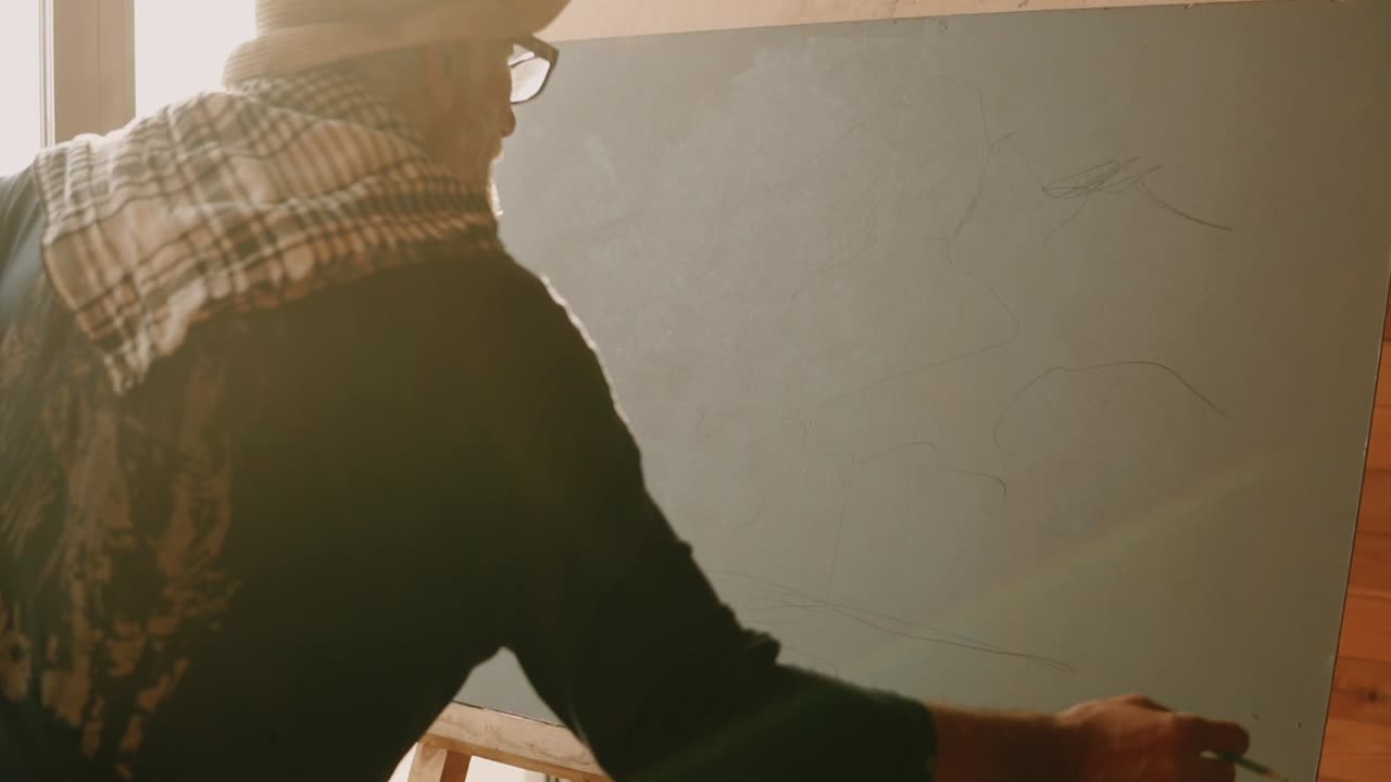 dibujo de un artista anciano