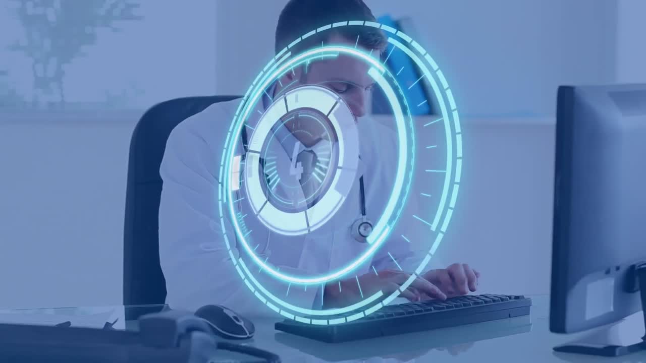 animación de escaneo de alcance sobre un médico masculino utilizando una computadora