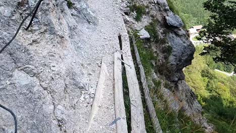 a dangerous path in the mountains