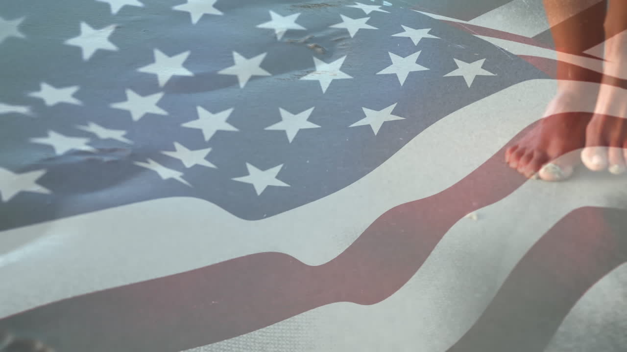 pies descalzos caminando por la playa