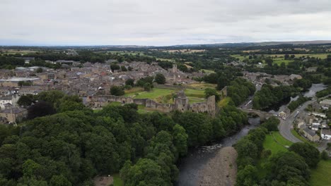 Barnard-Castle-market-town-in-Teesdale,-County-Durham,UK-Drone-push-in-footage