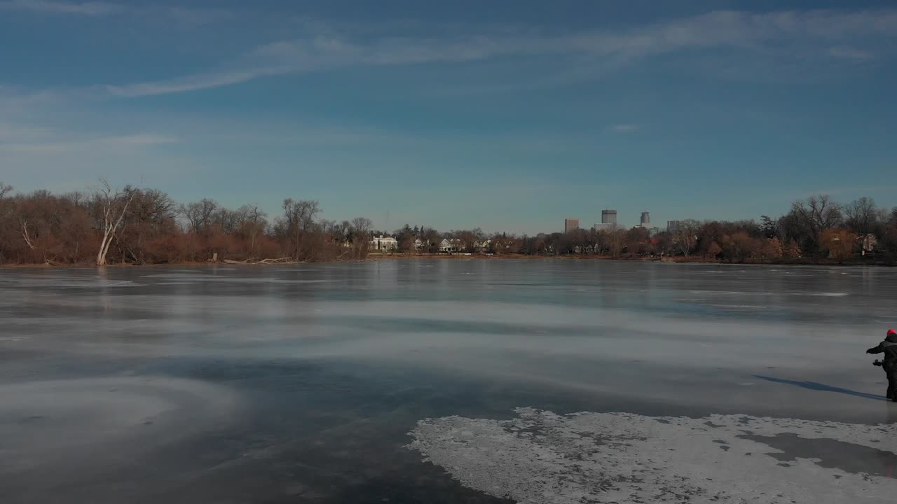 lago congelado en minneapolis