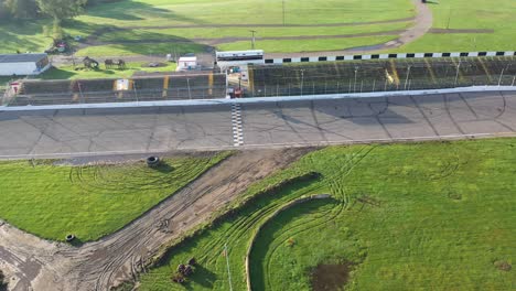 speedway desde arriba y línea de meta